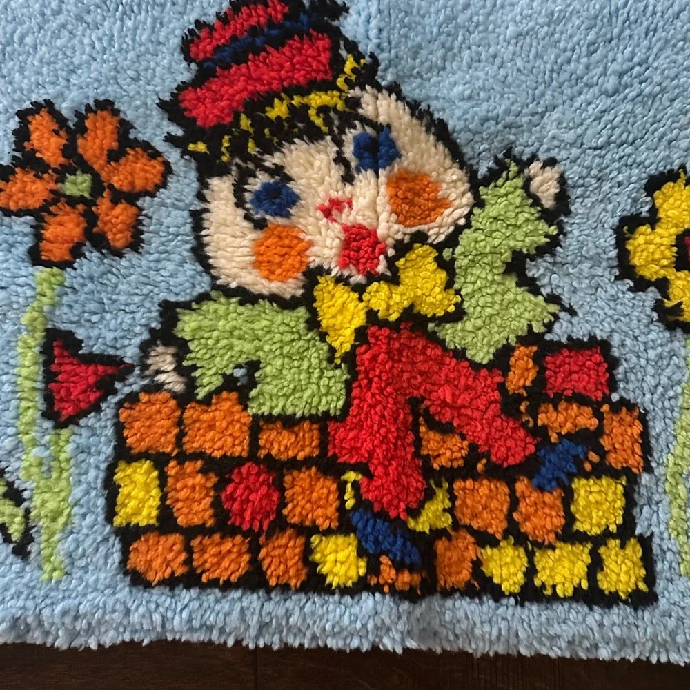 Vintage Latch Hook Humpty Dumpty Shag Rug Wall Hanging Blue 28x22 Retro